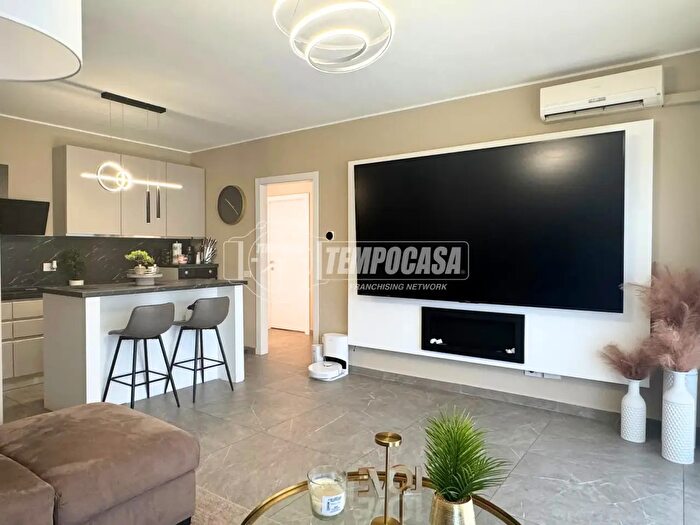 Appartamento trilocale in vendita in Via Milano B, Vittuone