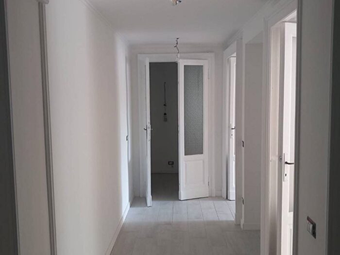 Appartamento trilocale in affitto in Via Mac Mahon, Cenisio, Milano
