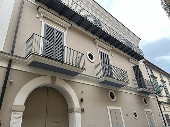 Appartamento quadrilocale in affitto in Via Solferino, Aversa