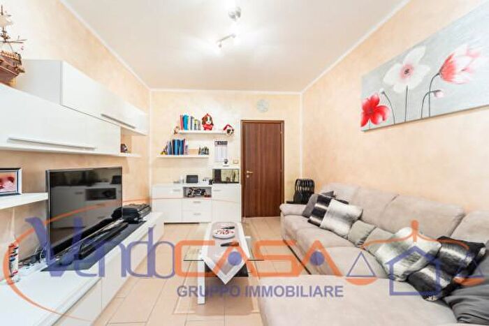 Case in Vendita e in Affitto - 3