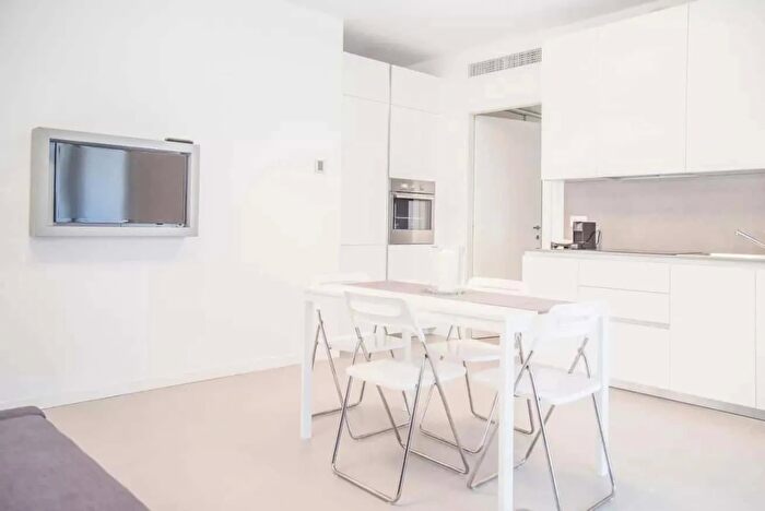 Appartamento monolocale in affitto in Via Giovanni Battista Niccolini, Milano