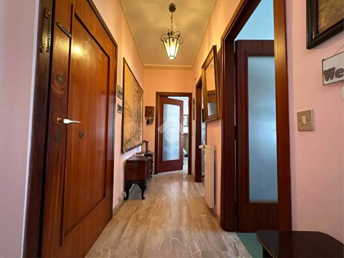 Appartamento trilocale in vendita in Traversa Corso Valparaiso, Chiavari