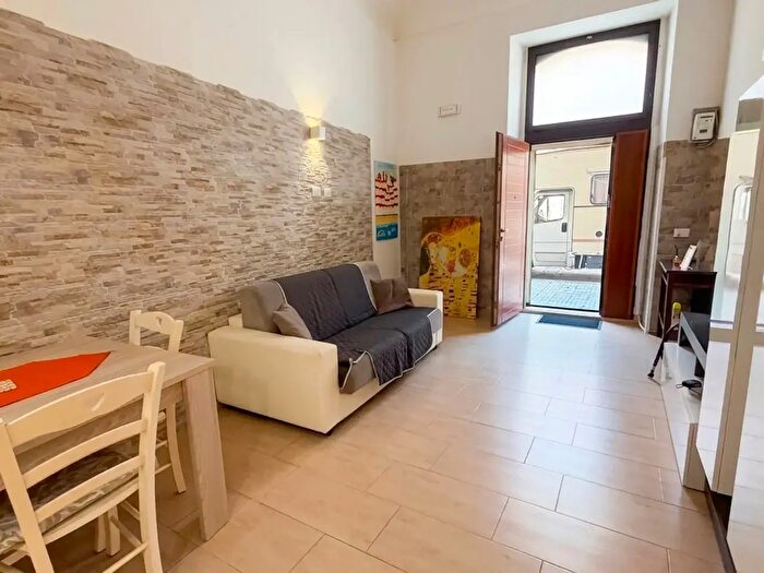 Casa trilocale in vendita in Corso Timoleonte, Siracusa