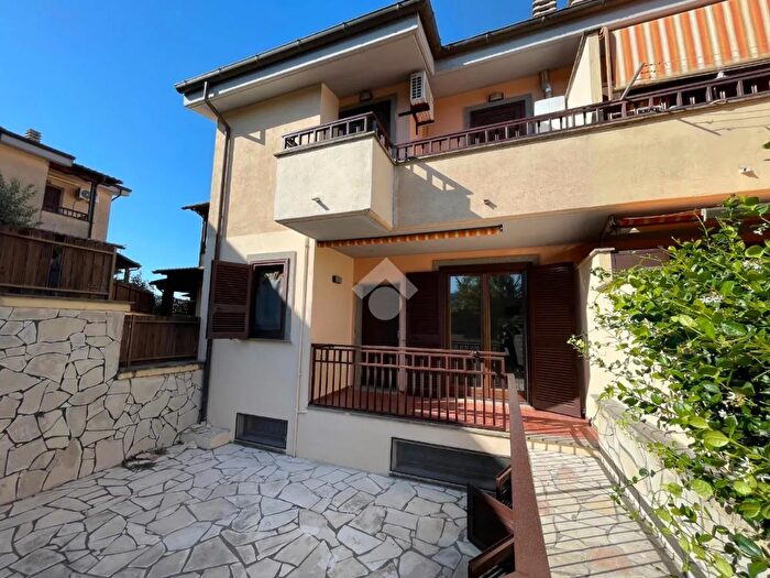 Casa trilocale in vendita in Via Ada Negri, San Cesareo