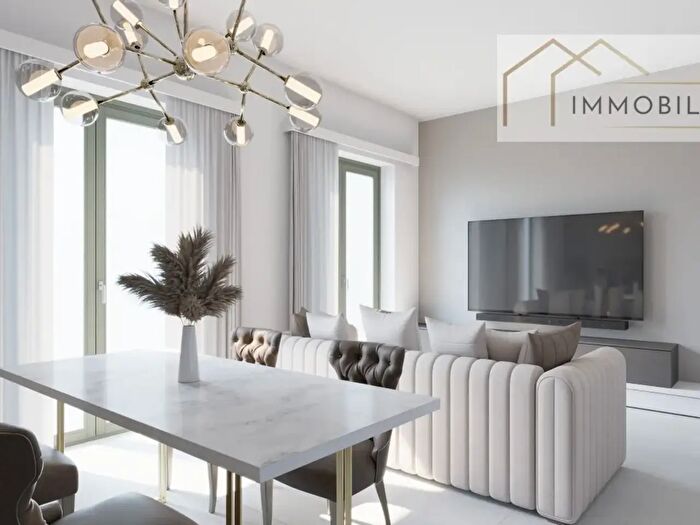 Appartamento con 5 locali in vendita in Via Pier Fortunato Calvi, Torino