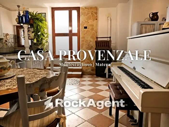 Appartamento quadrilocale in vendita in Via Casalnuovo, Montescaglioso