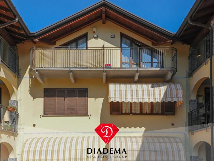 Casa trilocale in vendita in Via Sandro Pertini, Carnago