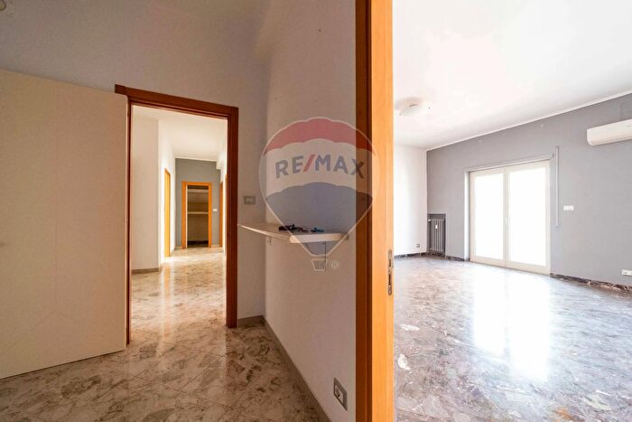Appartamento con 5 locali in vendita in Via Mauro Amoruso b, Bari