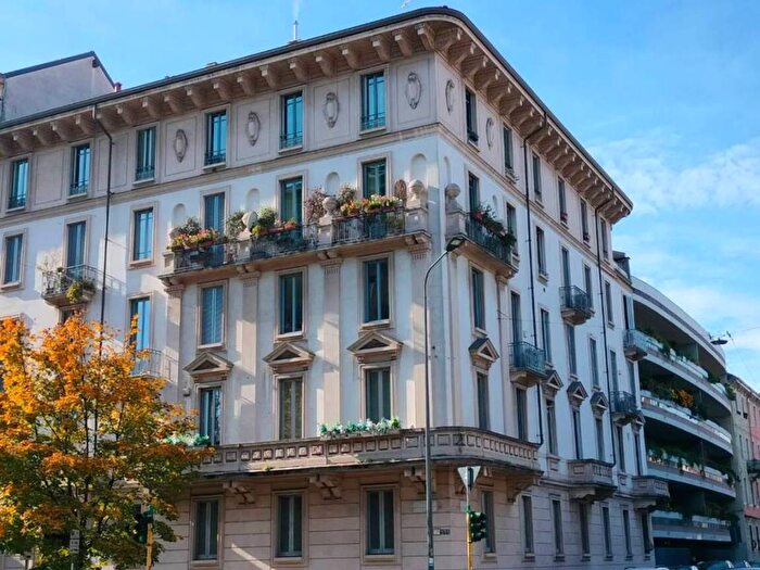 Appartamento bilocale in affitto in Via Giorgio Washington, Washington, Milano