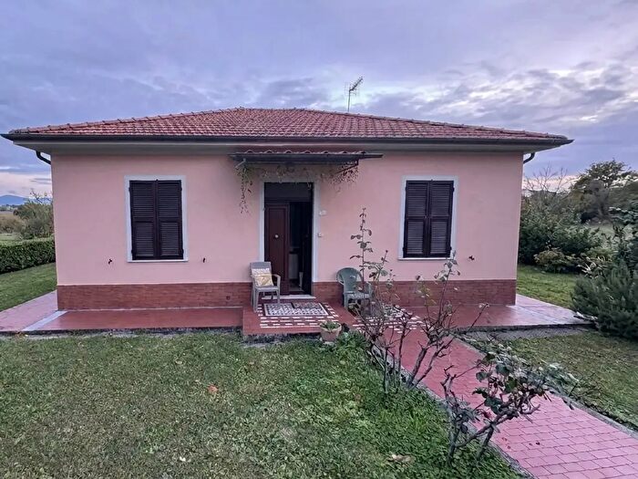 Casa con 5 locali in vendita in Via Luciano Tavilla, Santo Stefano Di Magra
