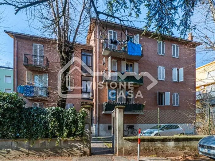 Appartamento quadrilocale in vendita in Via Volturno, Reggio Emilia