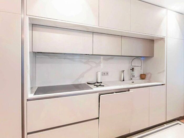 Appartamento bilocale in affitto in Vincenzo Monti, Milano