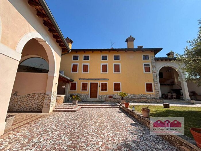 Casa con 6 locali in affitto in Via Fontana, Gambugliano, Sovizzo