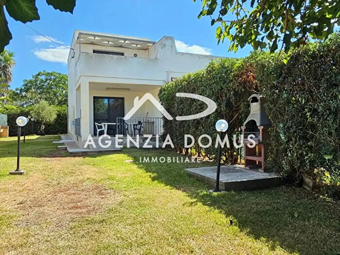 Casa con 5 locali in vendita in Alliste