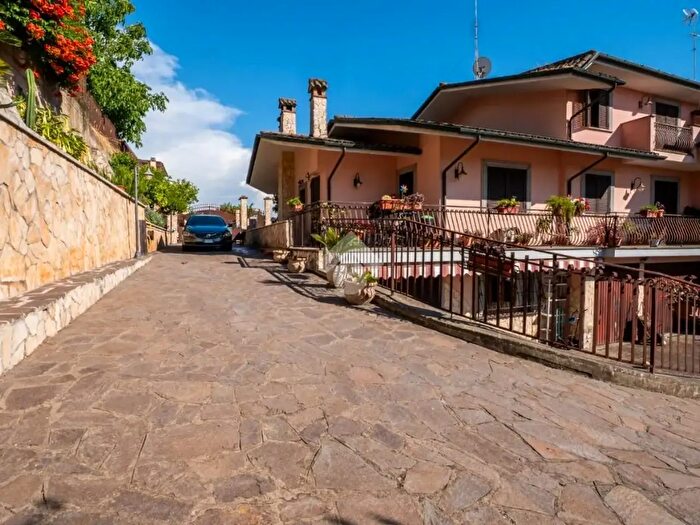 Casa con 5 locali in vendita in Via Lorenzo Perosi, Mentana