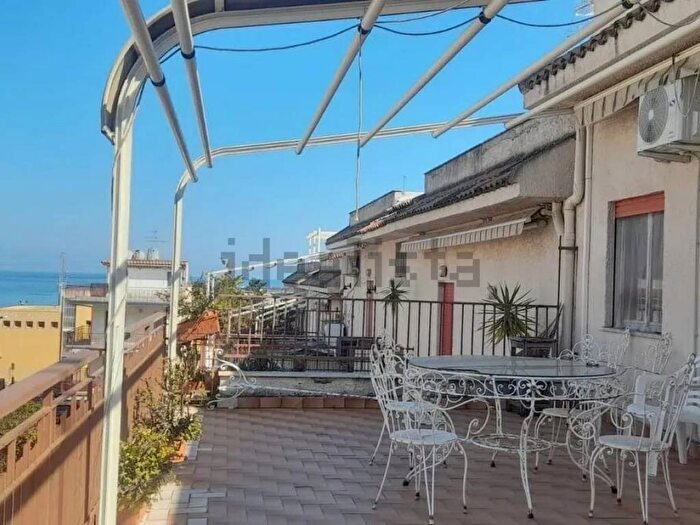 Appartamento bilocale in affitto in Via Laghini SNC, Centro, GiardiniNaxos