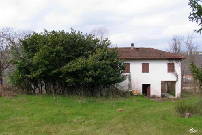 Casa con 17 locali in vendita in Aulla