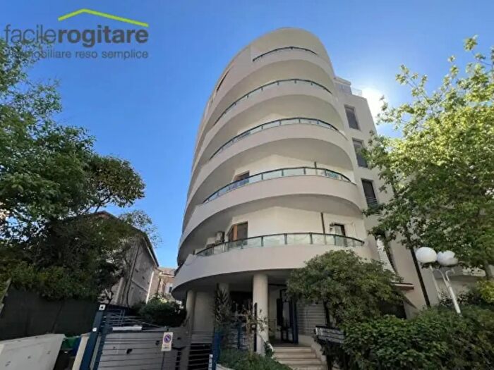 Appartamento quadrilocale in vendita in Via Cesare Battisti, Cattolica