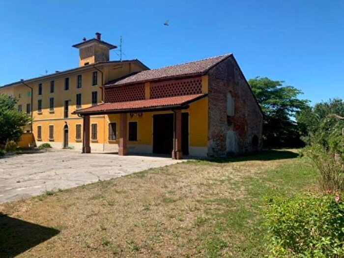 Casa con 6 locali in vendita in Via Soncina Montic, Monticelli Pavese