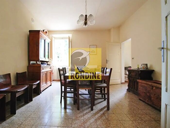 Casa con 7 locali in vendita in Modigliana