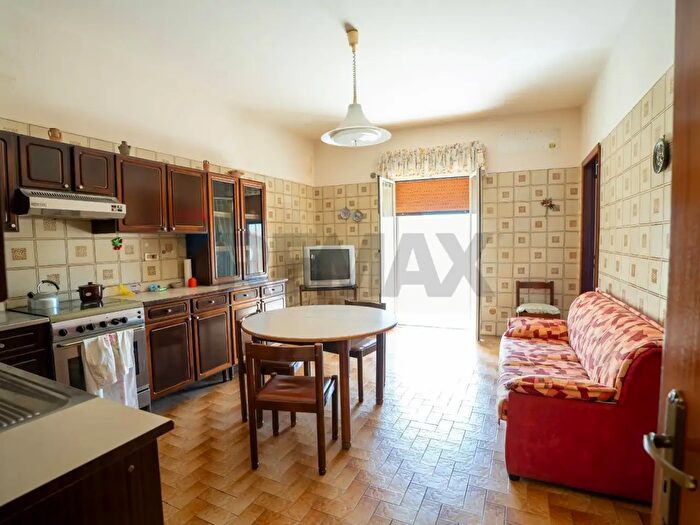 Casa con 12 locali in vendita in Via Brenta, Paterno