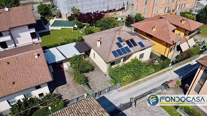 Casa con 5 locali in vendita in Chiuduno