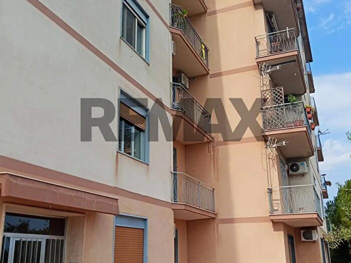 Appartamento con 5 locali in vendita in Via Santa Sofia, Catania