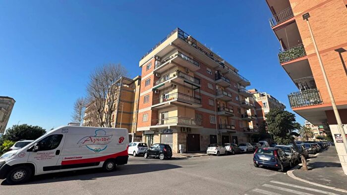 Appartamento bilocale in vendita in Via delle Sirene Roma, Roma