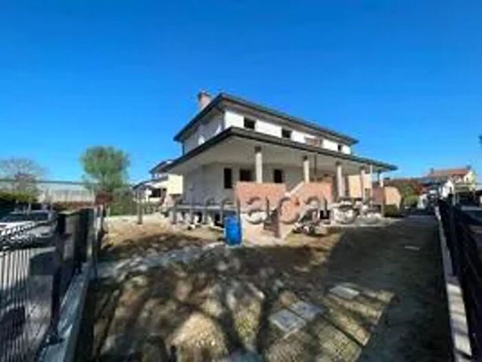 Casa quadrilocale in vendita in Via Limonio, Chioggia