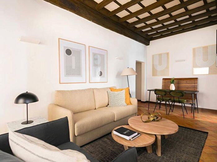 Appartamento trilocale in affitto in Via dei Leutari, Piazza Navona, Roma