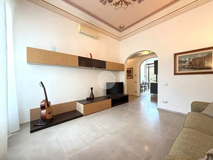 Appartamento quadrilocale in vendita in Via Enrico Petrella, Firenze