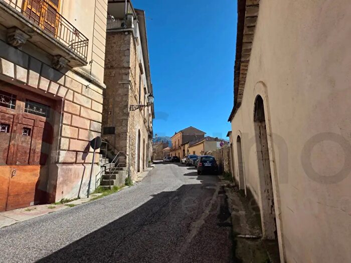 Casa con 5 locali in vendita in Corso Mario Equicola, Alvito