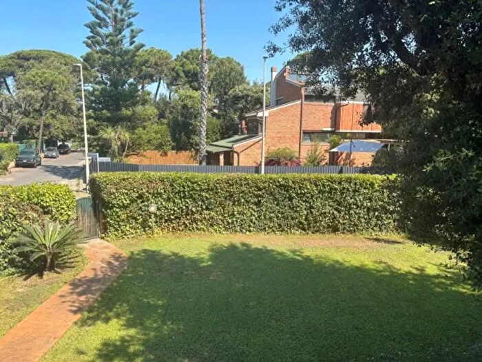 Casa con 6 locali in affitto in Via Campomarino, Fiumicino