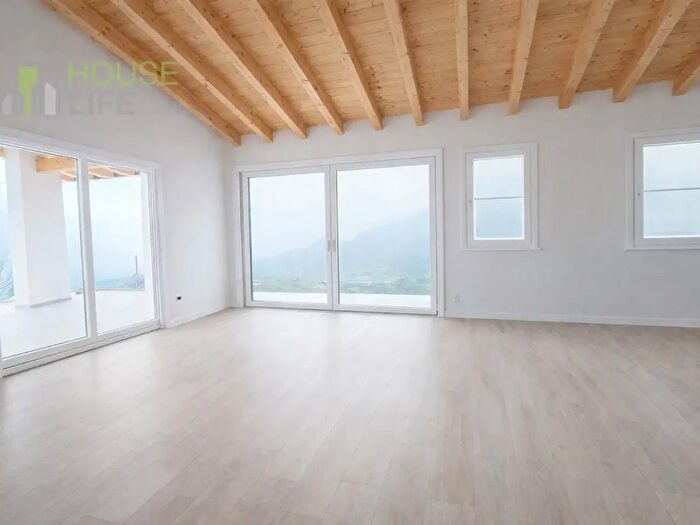 Casa con 5 locali in vendita in Via Roma, Malo