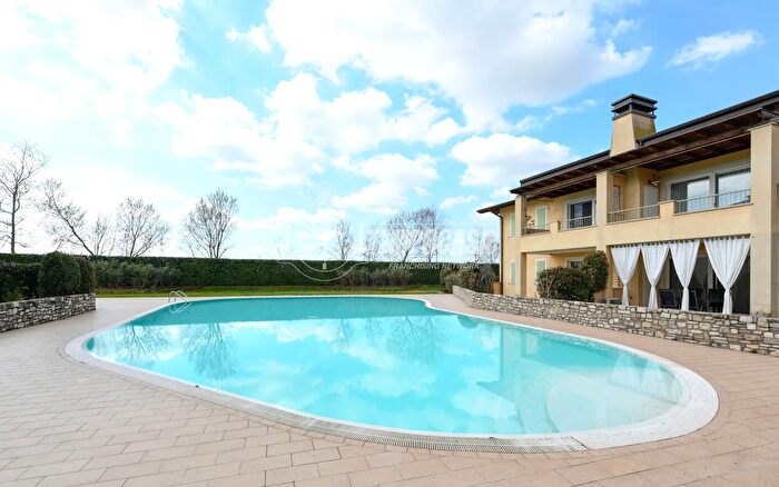 Appartamento trilocale in vendita in Lonato