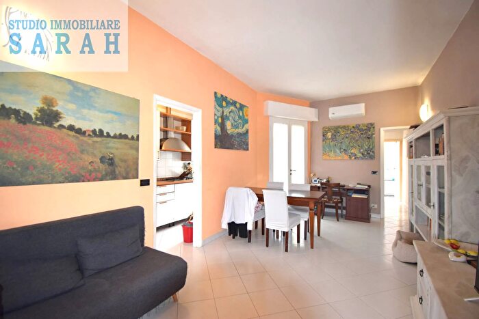 Appartamento quadrilocale in vendita in Via Antonio Fratti, Viareggio