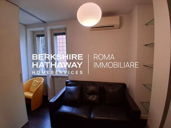 Appartamento bilocale in affitto in Via di Trasone, Africano Villa Chigi, Roma