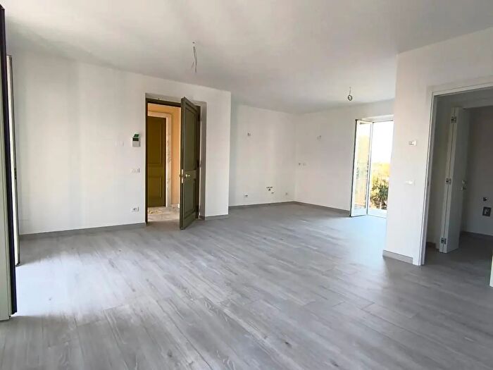 Appartamento trilocale in vendita in Carrara