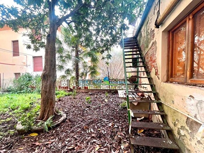 Casa con 6 locali in vendita in Viale Guglielmo Marconi A, MontecatiniTerme