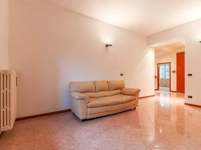 Appartamento con 5 locali in vendita in Via Battindarno, Bologna