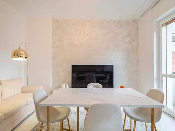 Appartamento monolocale in affitto in Via Mac Mahon, Milano