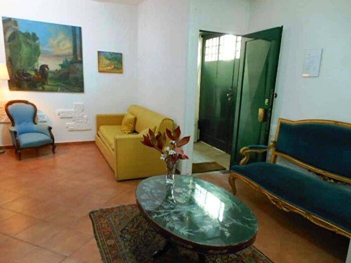 Appartamento bilocale in affitto in Via Giulia, Roma