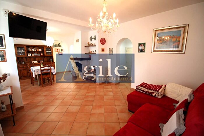 Casa con 6 locali in vendita in Contrada Salaria Inferiore, Colli Del Tronto