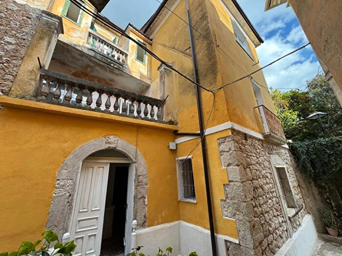Casa quadrilocale in vendita in Vico Amati Roccasecca, Roccasecca