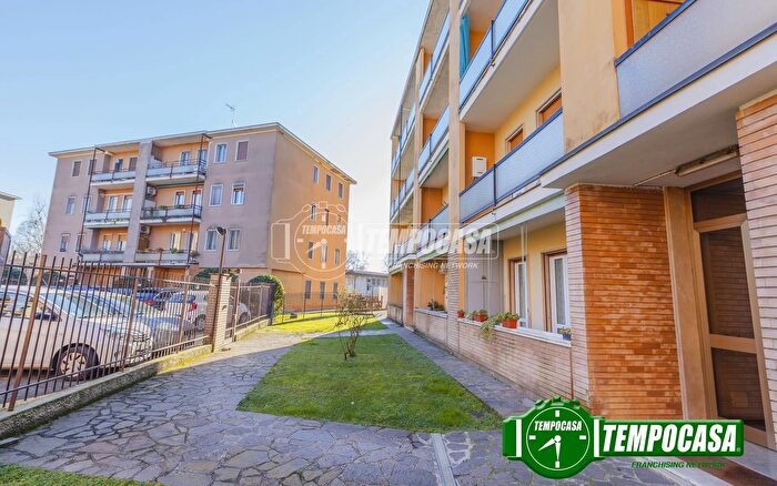 Appartamento trilocale in vendita in Via San Giovanni Bosco, Pavia