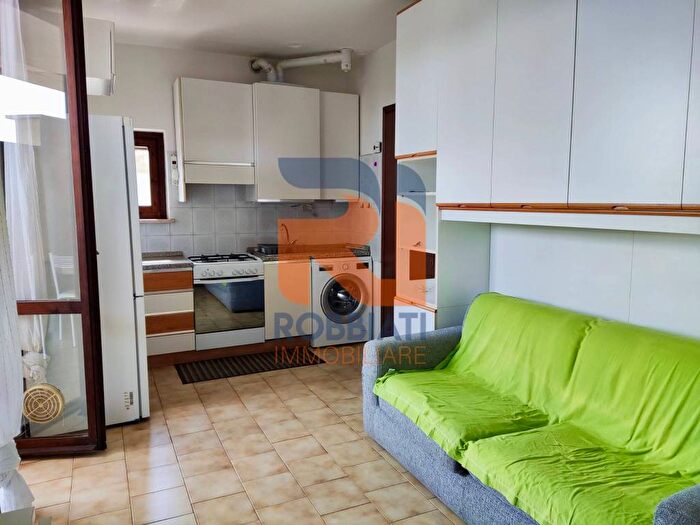 Appartamento bilocale in affitto in via Colombi, Centro, Travacò Siccomario