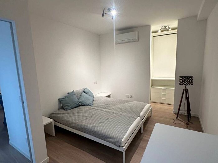 Appartamento bilocale in affitto in Via Emilio Cornalia, Melchiorre Gioia, Milano