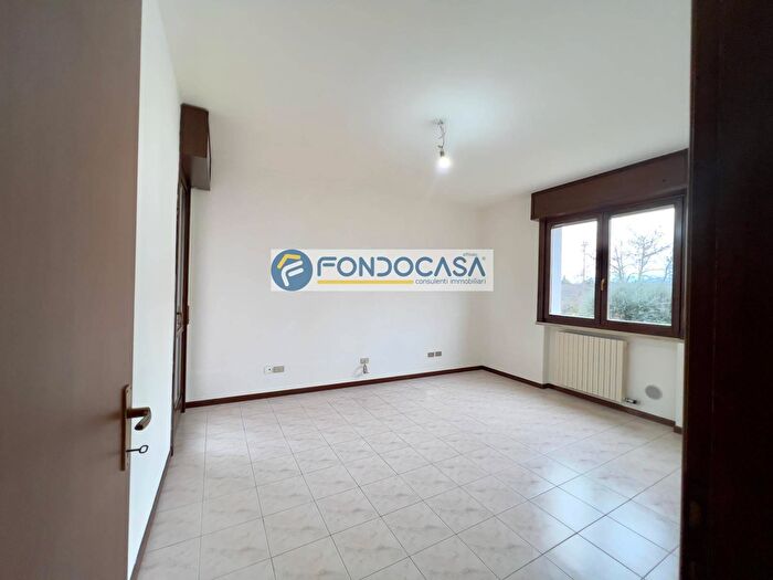 Appartamento bilocale in vendita in Via San Zeno, Desenzano Del Garda