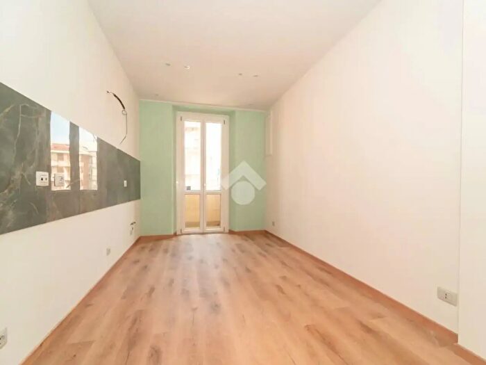 Appartamento trilocale in vendita in Via Isonzo, Torino