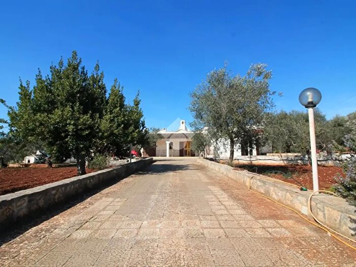 Casa con 5 locali in vendita in Ostuni